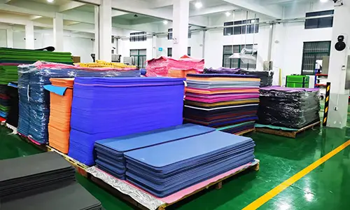 Workshop de tapete de ioga embarca em um novo capítulo de melhoria da qualidade